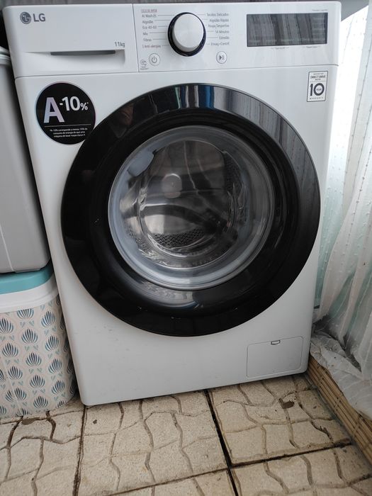 Máquina de lavar roupa como nova