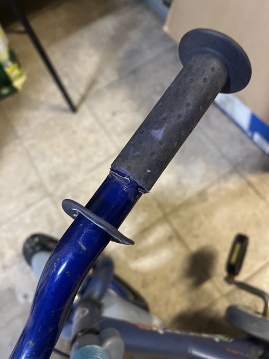 Bicicleta azul crianca