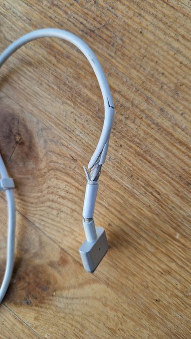 Ноутбук  MacBook  air 2013 , windows 10