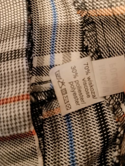 Spodnie w kratę damskie