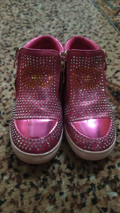 Продам ботіночки для дівчинки