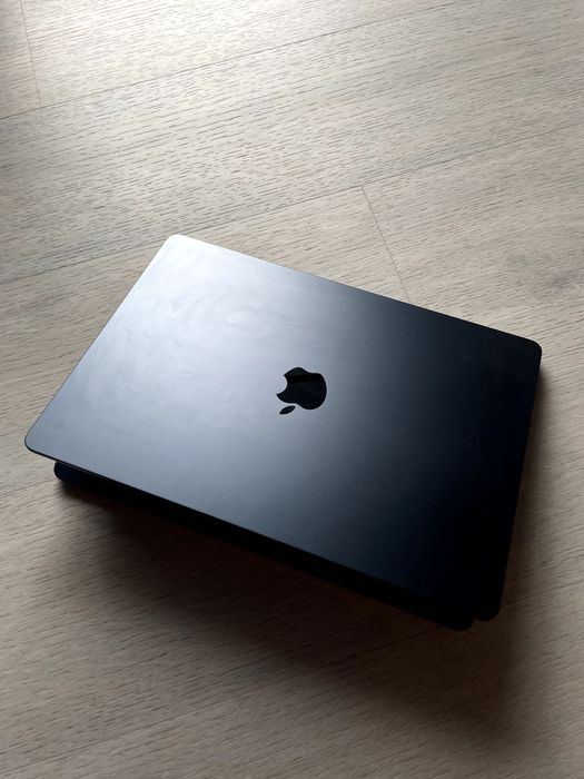 MacBook Air 15' m3 Midnight