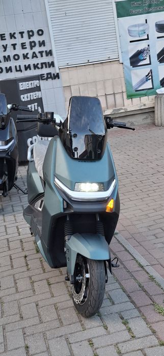 Електроскутер Garow «L500»  1500W, 72V 30Ah літій-залізо-фосфатний,