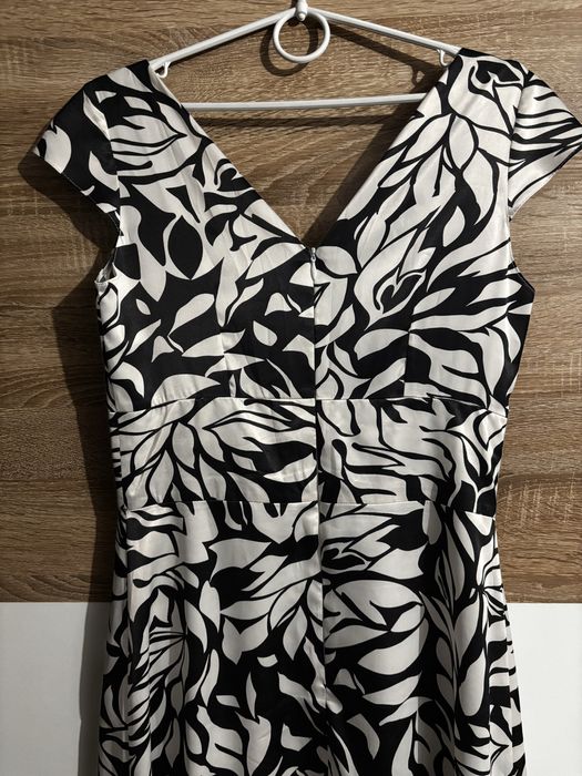 Sukienka rozm. 40 ANNHELEN