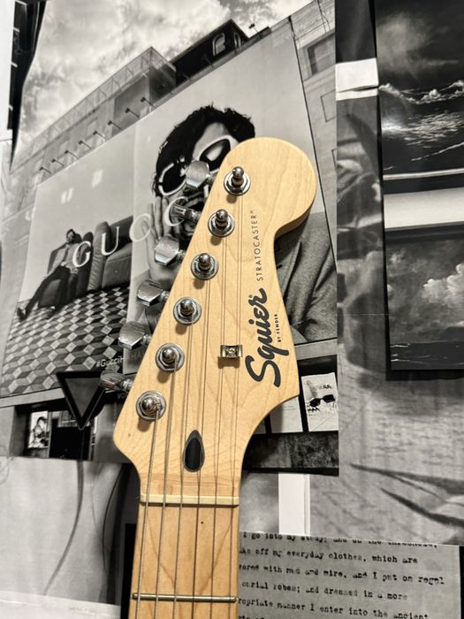 guitarra elétrica fender stratocaster + amplificador