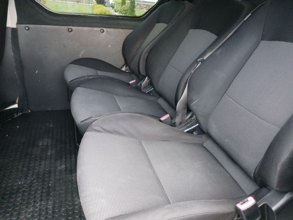 Opel Vivaro 1.6 120KM 2014r wat1