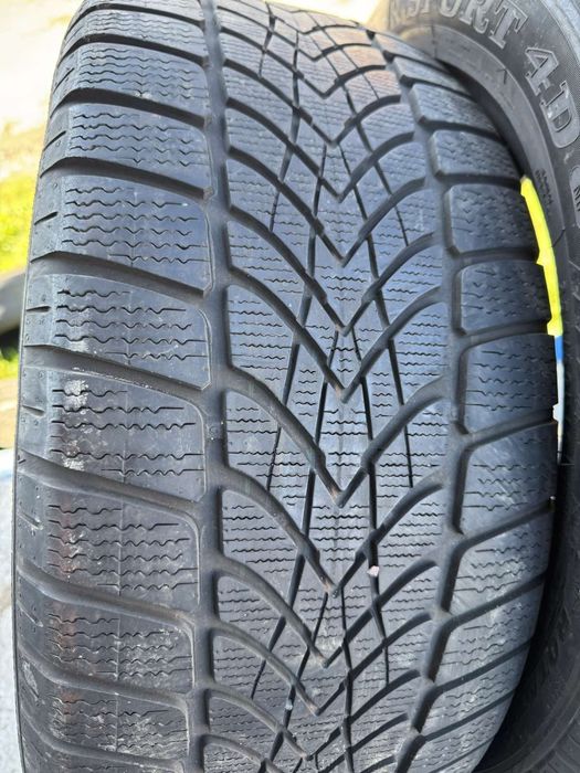 Зимові шини Dunlop 255/50 R19