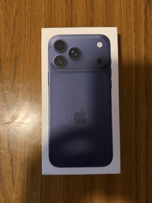 iPhone 17 Pro Max 2TB Funkcje AI 6,9" 120Hz 48Mpix Głębinowy błękit