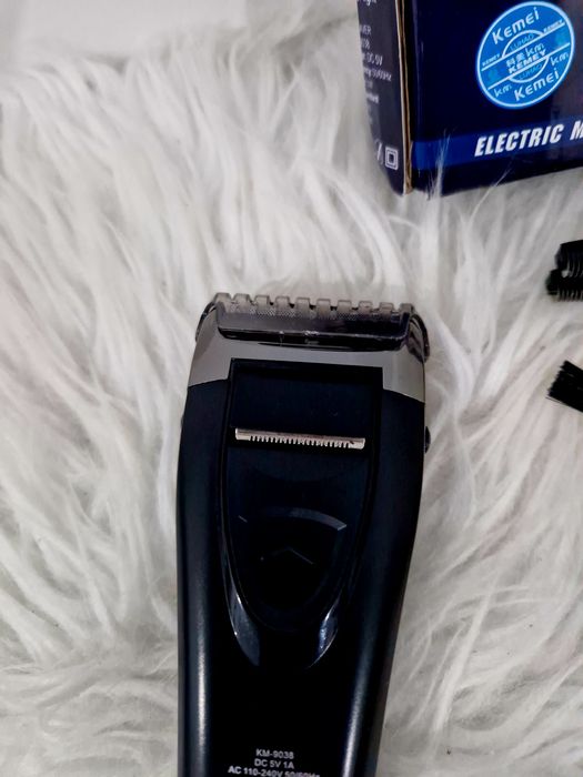 Maquina barbear nova