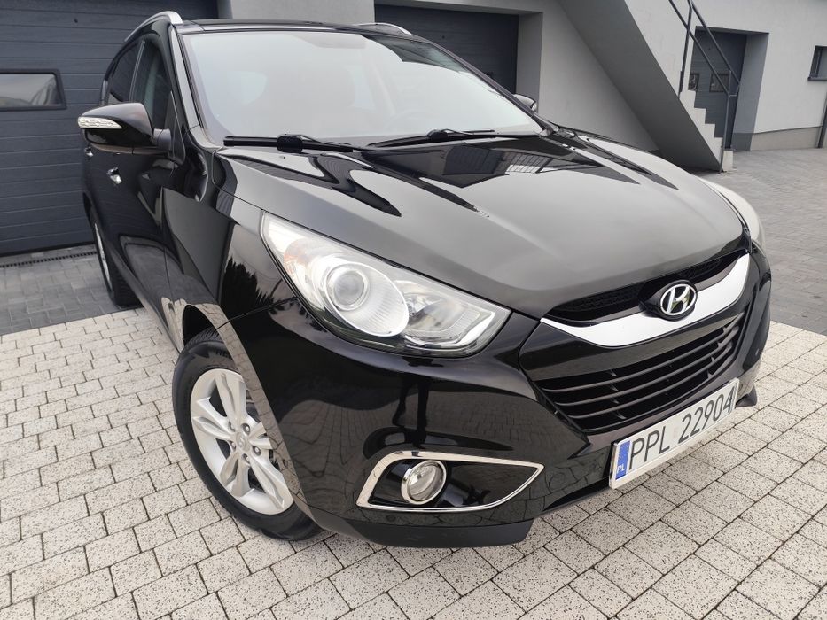 SZOK!! CZARNY KRÓL:) ŚLICZNY SUV Hyundai IX35. Napęd 4x4 Automat. Nawigacja.Skóry. NISKI PRZEBIEG.  Najlepszy silnik. Bogate wyposażenie.