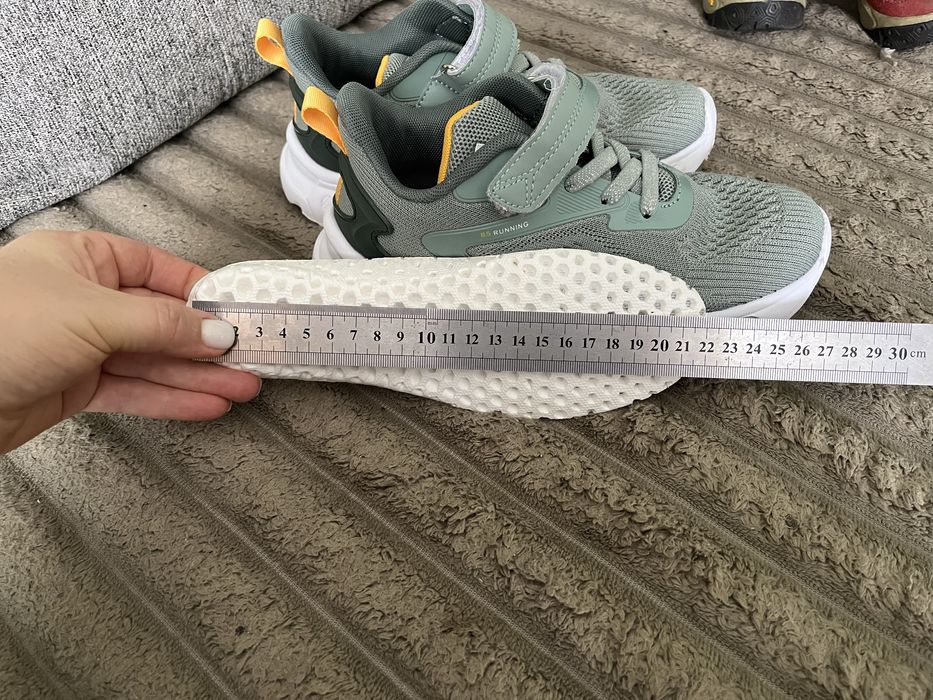 Продам кросівки для хлопчика