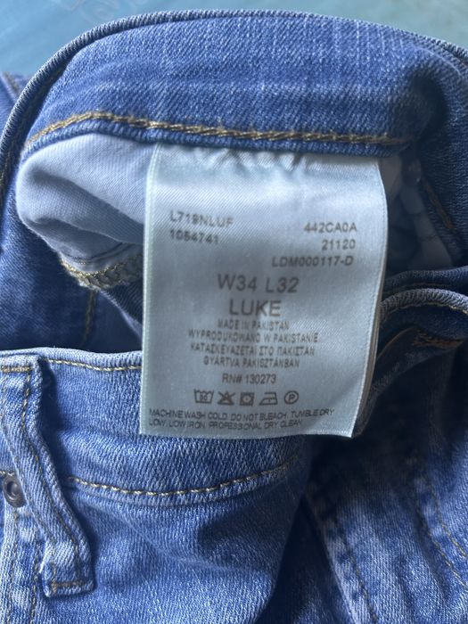 Lee Luke 34/32………