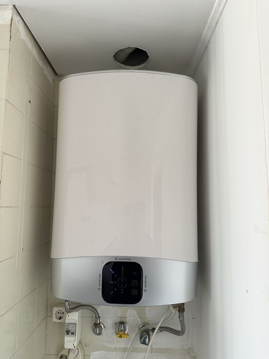 Termoacumulador ariston 50L