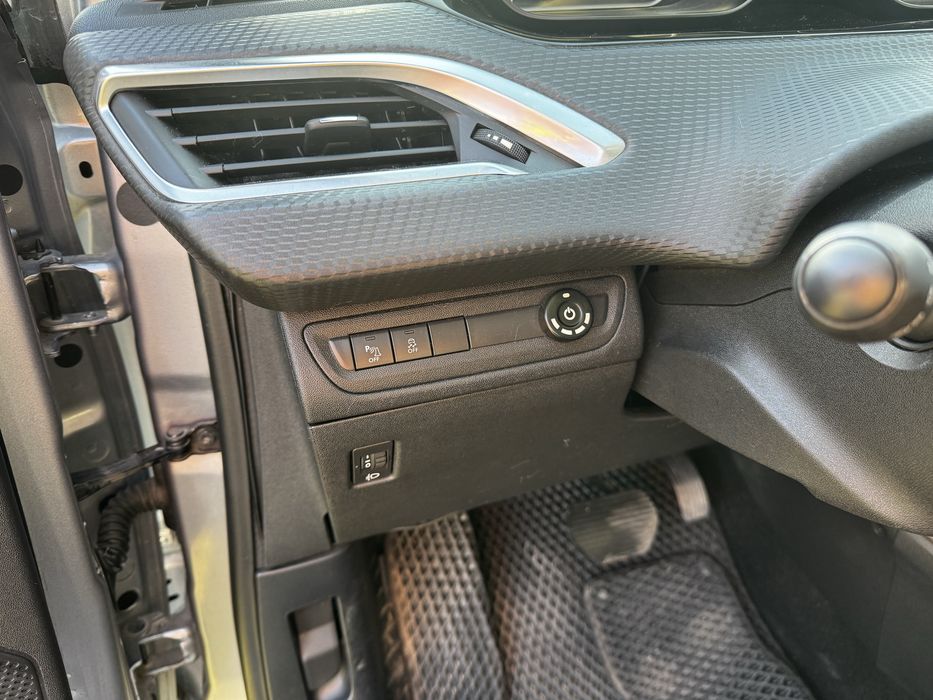 Продам Peugeot 2008 48.пробега