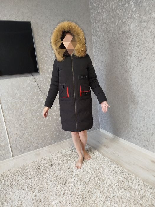 Зимовий жіночий пуховик