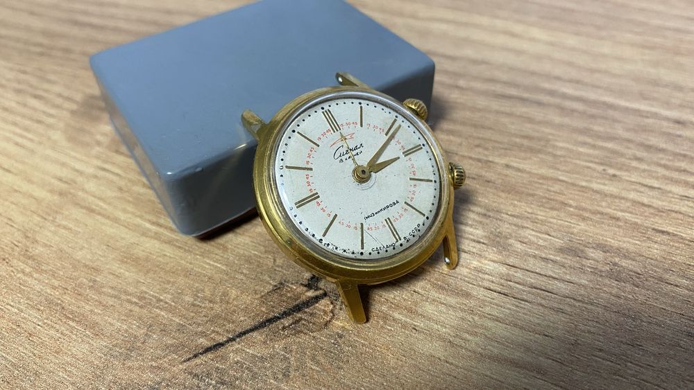 Редкие часы Сигнал(Полет) с будильником ссср