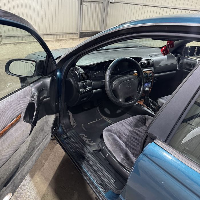 Opel Omega B 2.5 TD, автомат