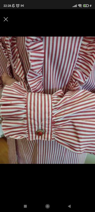 Camisa vintage com folhos