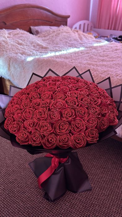 Букет 101 роза из атласных лент