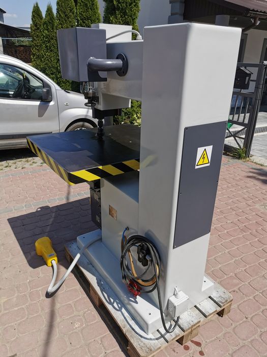 Frezarka górnowrzecionowa FG-2S