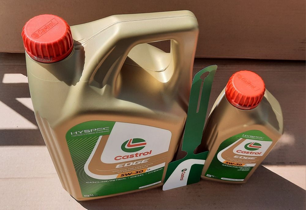 Olej Castrol EDGE 5W-30 LL 6L (5L+1L) + zawieszka serwisowa Castrol PL