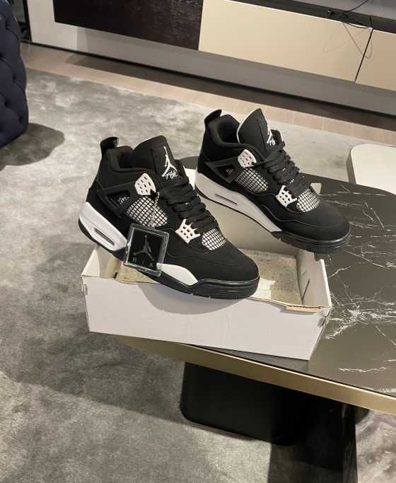 Jordan Air Jordan 4 Retro White Thunder R.40