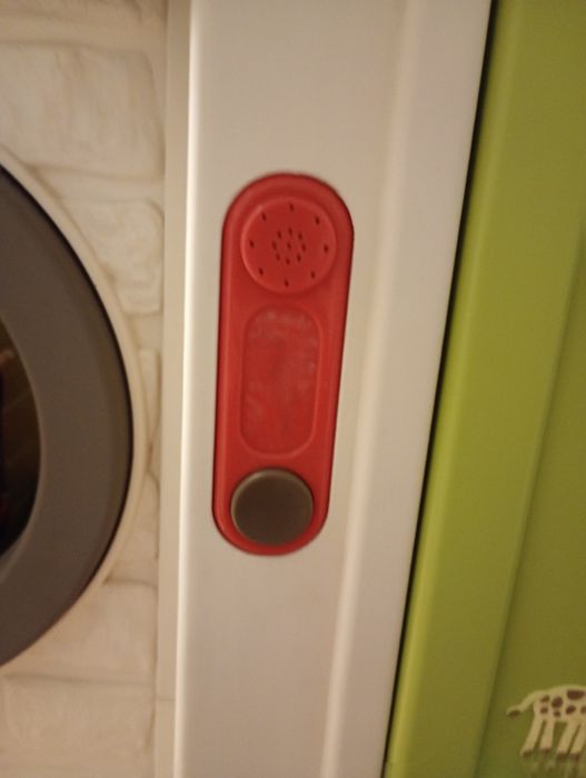 Domek dla dzieci na zewnątrz