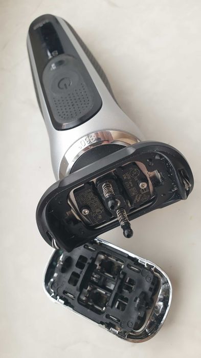 Продам электробритву Braun S7