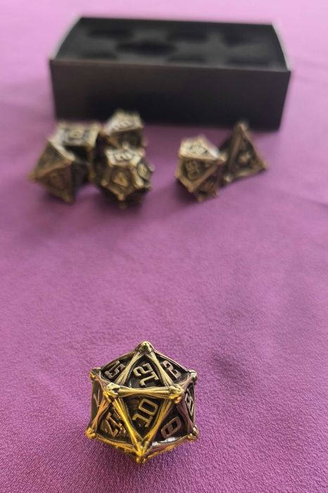 Metalowy zestaw kości RPG Dungeons & Dragons D&D fantasy