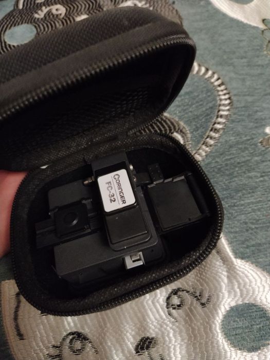 Сколювач оптоволокна