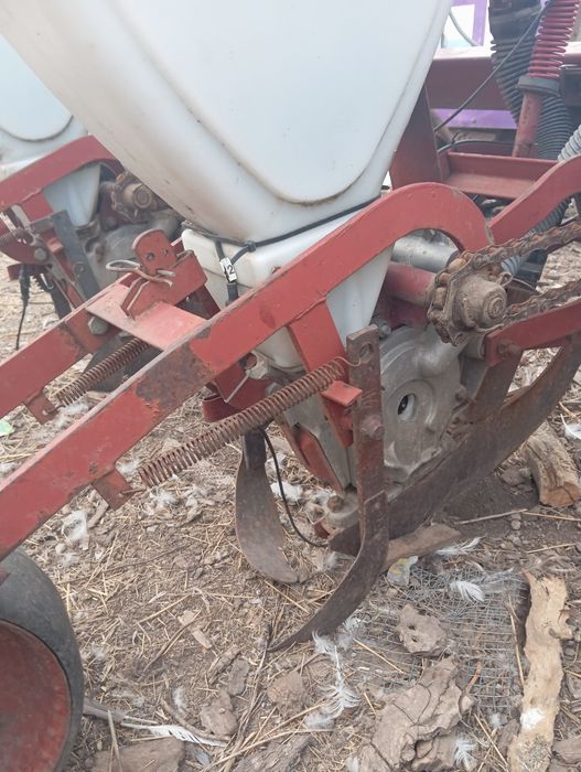 Продам сівалку соняшникову СУПН-8