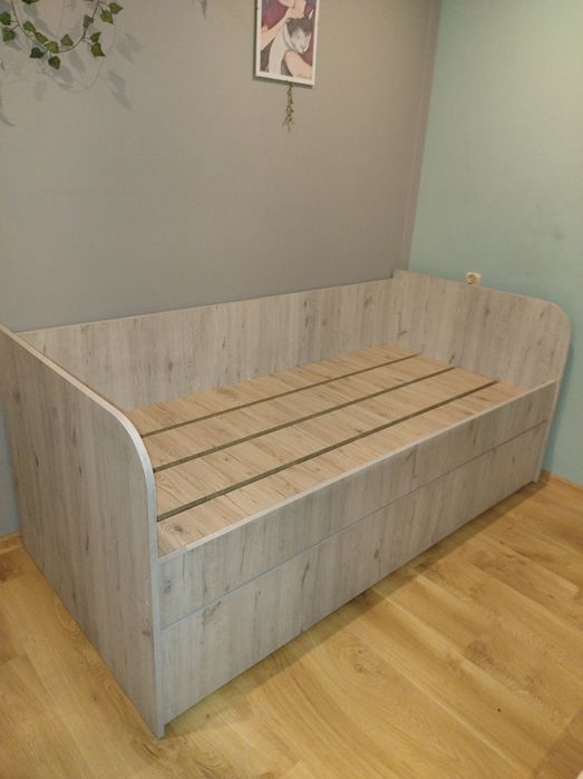 Sprzedam łóżko młodzieżowe