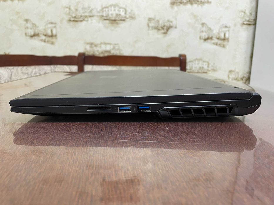 Ноутбук 17 FHD Cyberpower Tracer IV (i7-10750H/16GB/SSD 2Tb/RTX 2060)