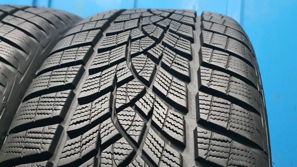 255/45 R20 Sprzedam opony zimowe Goodyear ! Rok 2024