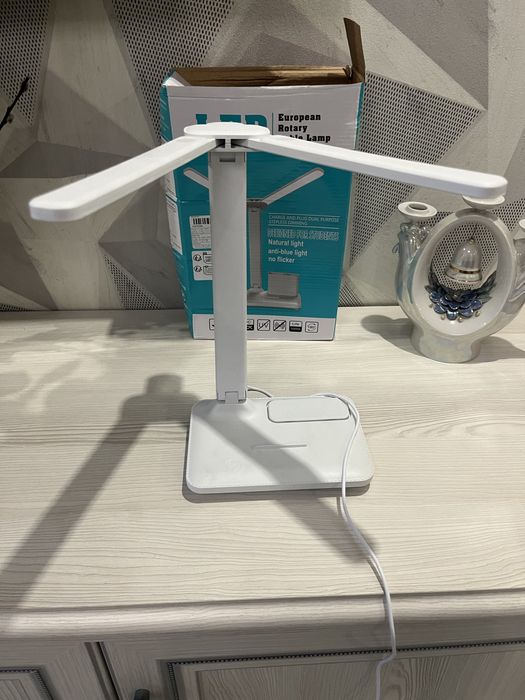 Настольна led лампа