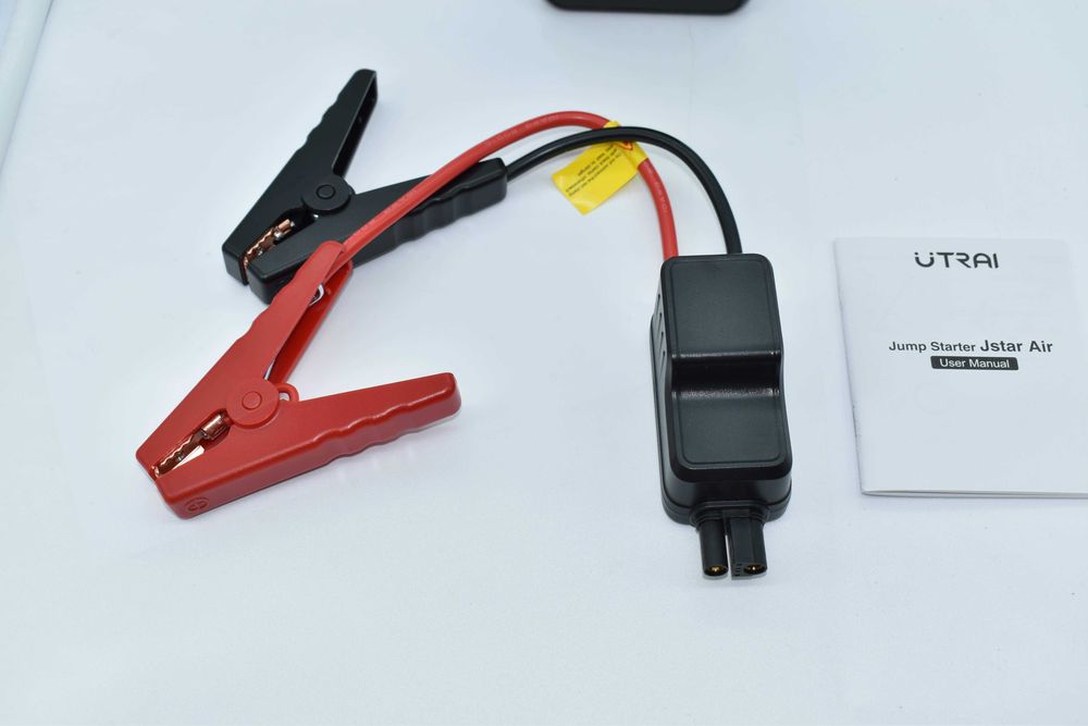 Arrancador Booster Jumper Utrai  Carro de 1000A Powerbank de 8000mAh