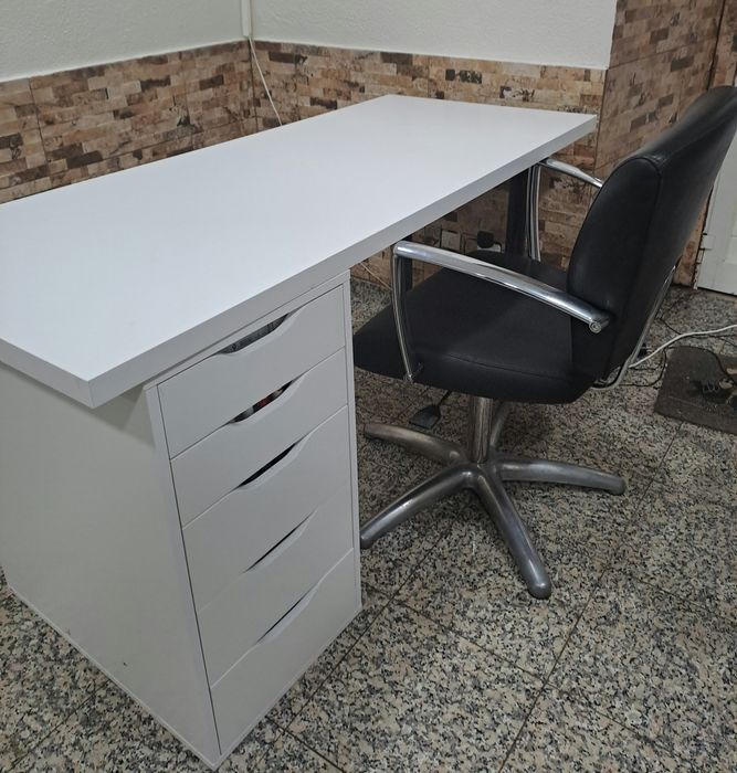Mesa de Manicure ikea