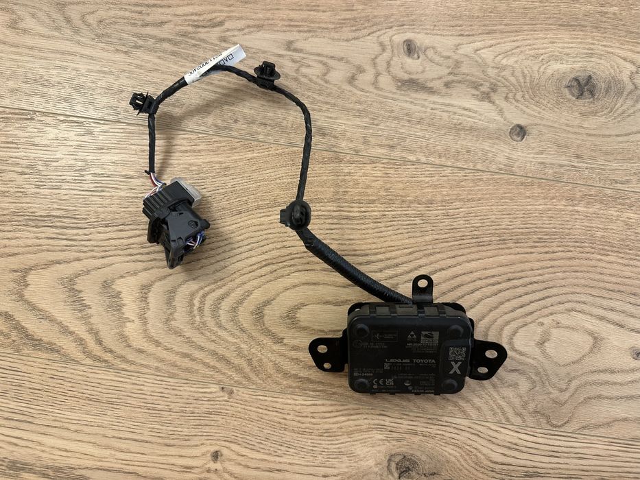 Toyota Yaris IV 23r radar sensor distronic wiazka oryginal