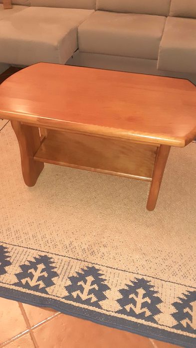 Mesa de centro para sala de estar em Pinho Mel