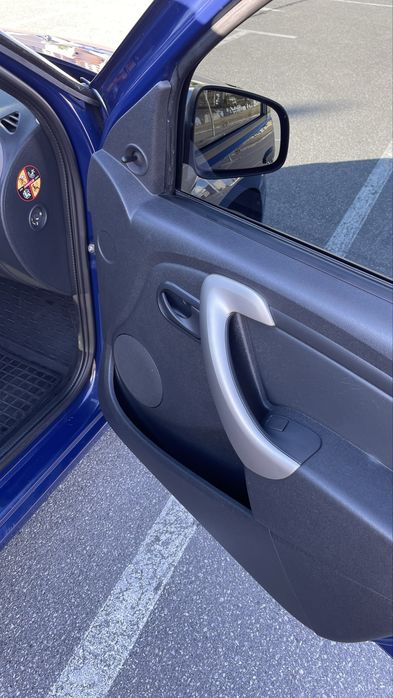 Автомобіль Dacia Sandero