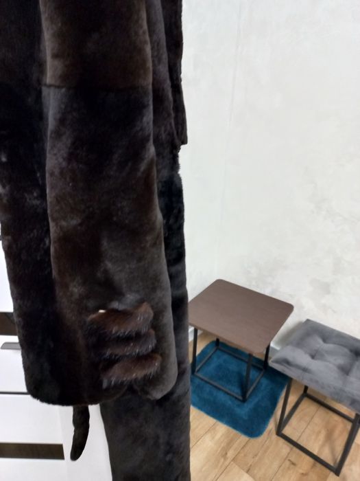 Продається шуба з бобрика