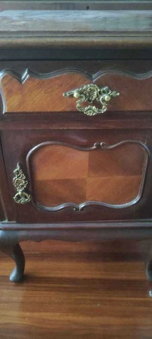 Mesa de cabeceira vintage