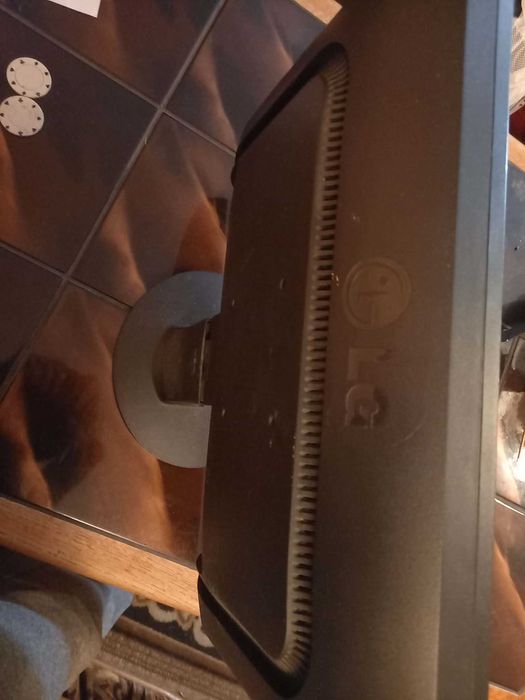 Monitory na sprzedaż