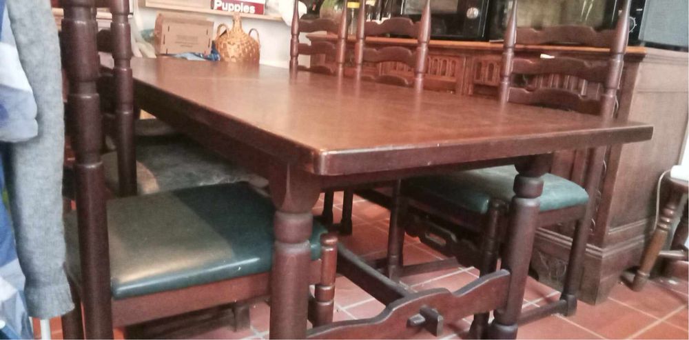 Mesa em madeira rustica