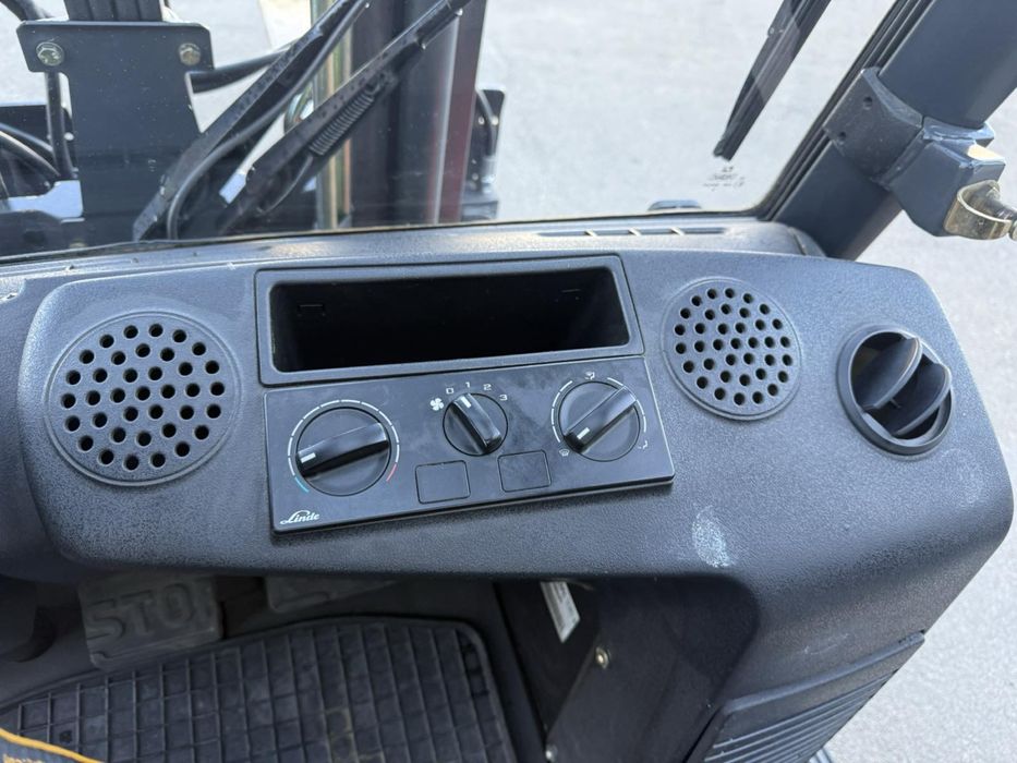 Навантажувач Linde H25T-01 2012 рік