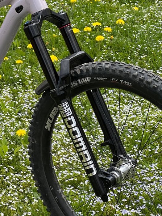 Вилка Rock shox domain RC 2024