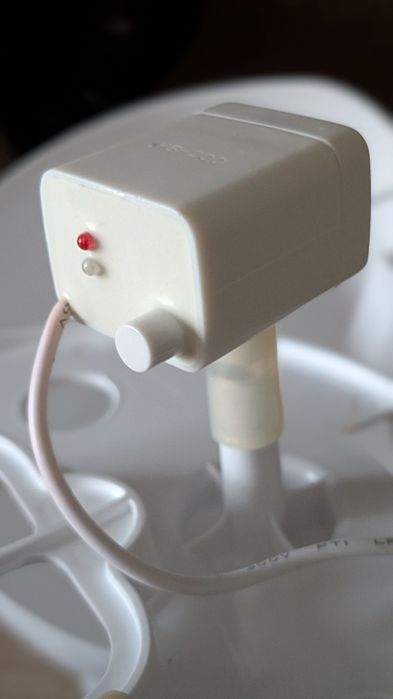 Фонтанчик для котів