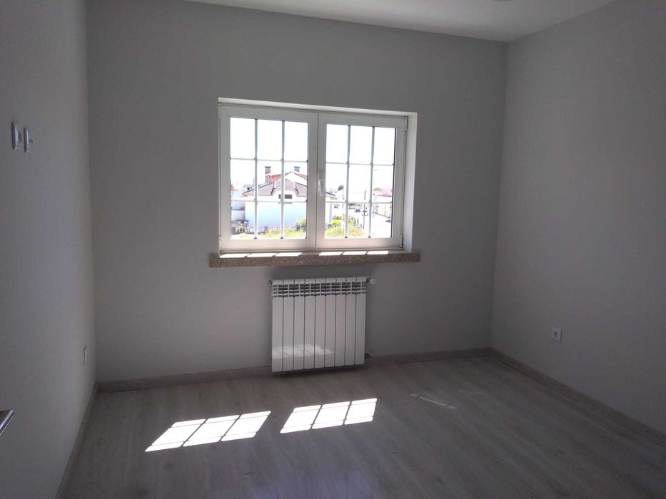 Apartamento T3 em frente ao Jardim Carlos Amaral