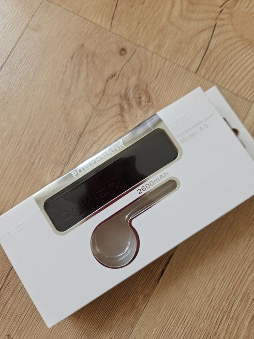 Nowy Power Bank 2600 mAh