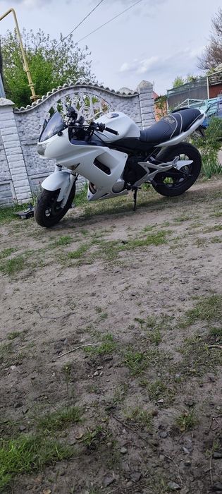 Кавасакі 600 кубів